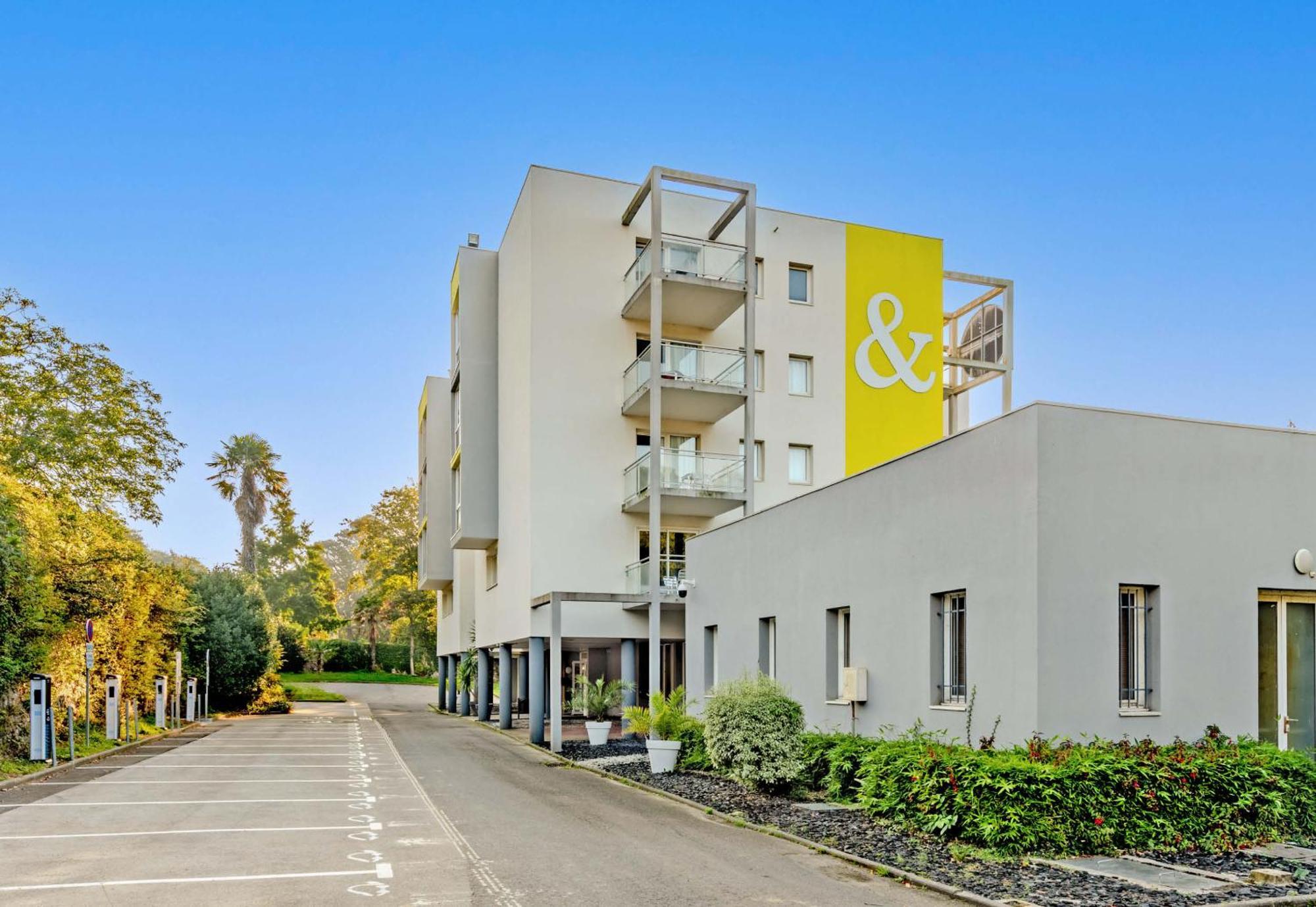 Hotel Port Du Moulin Blanc 3*